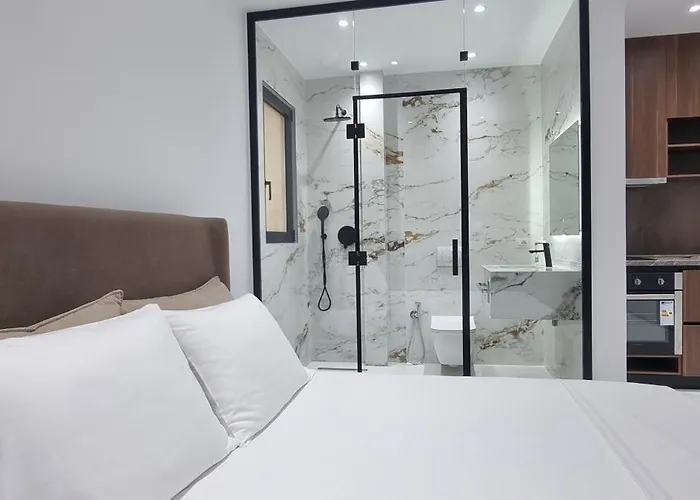 Platinum The Hotel